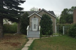 Cozy 2 bedroom home located in the great Neighbourhood of Forest Heights.