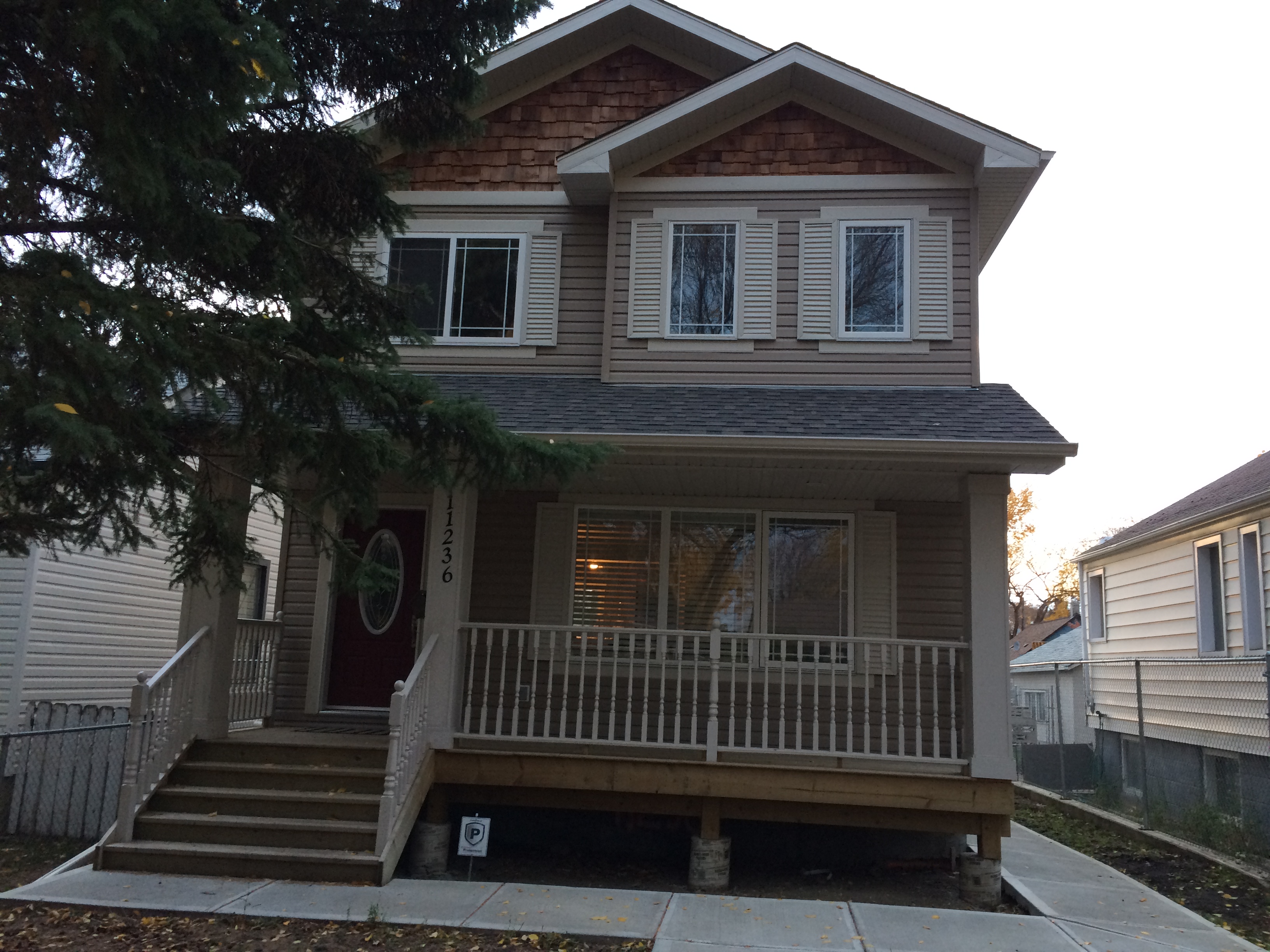 3 Bedroom Full house, Newly Built. PARKDALE, $1799